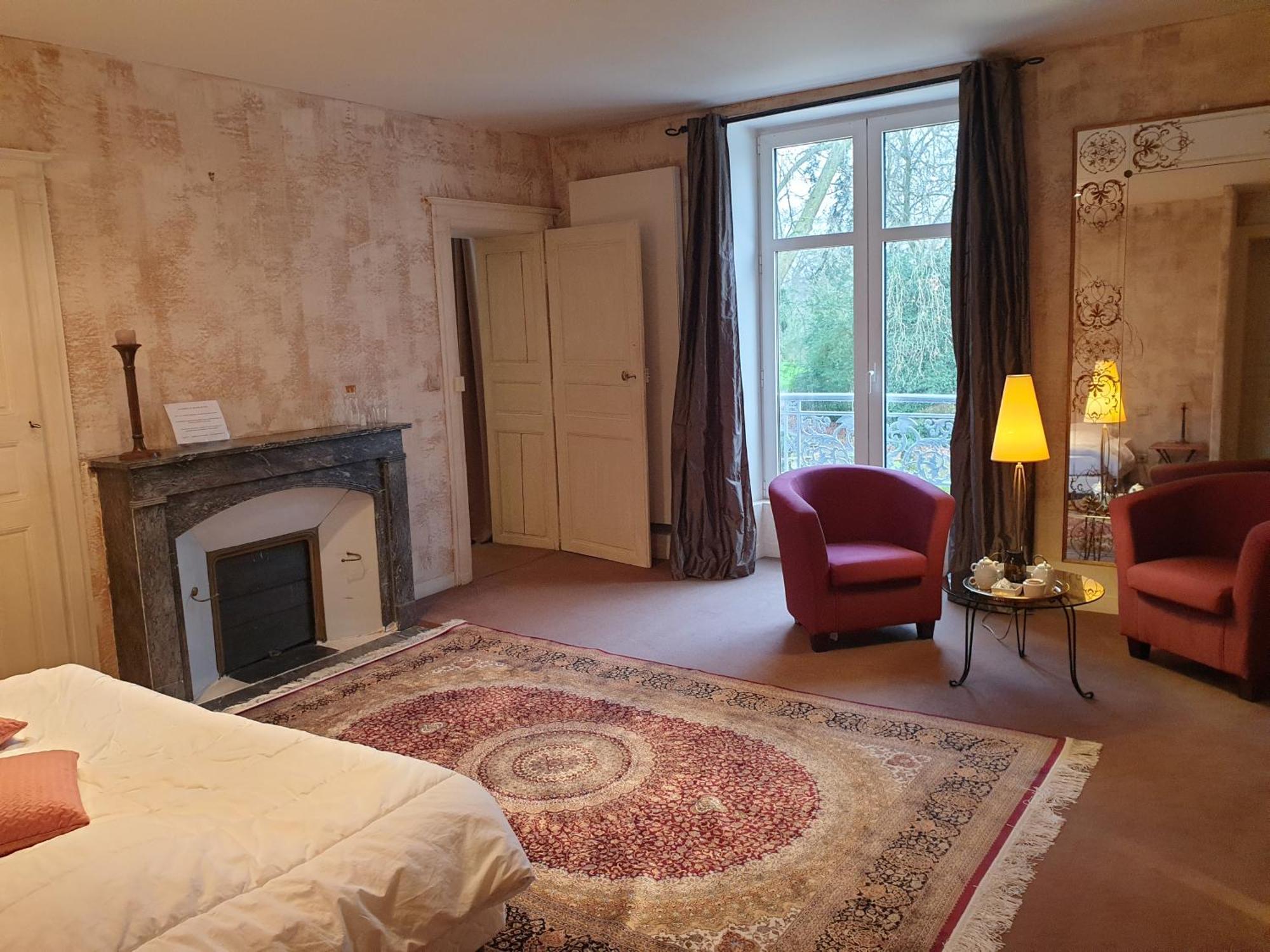 La Villa Des Arts Savigne-l'Eveque Екстериор снимка