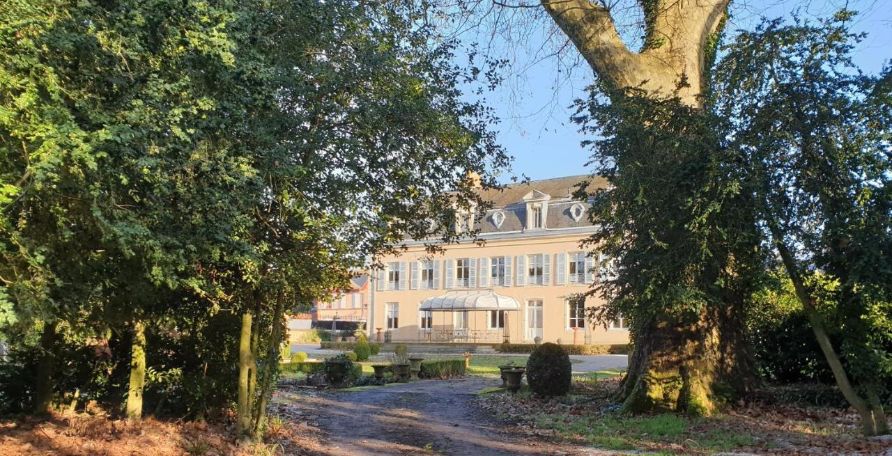 La Villa Des Arts Savigne-l'Eveque Екстериор снимка